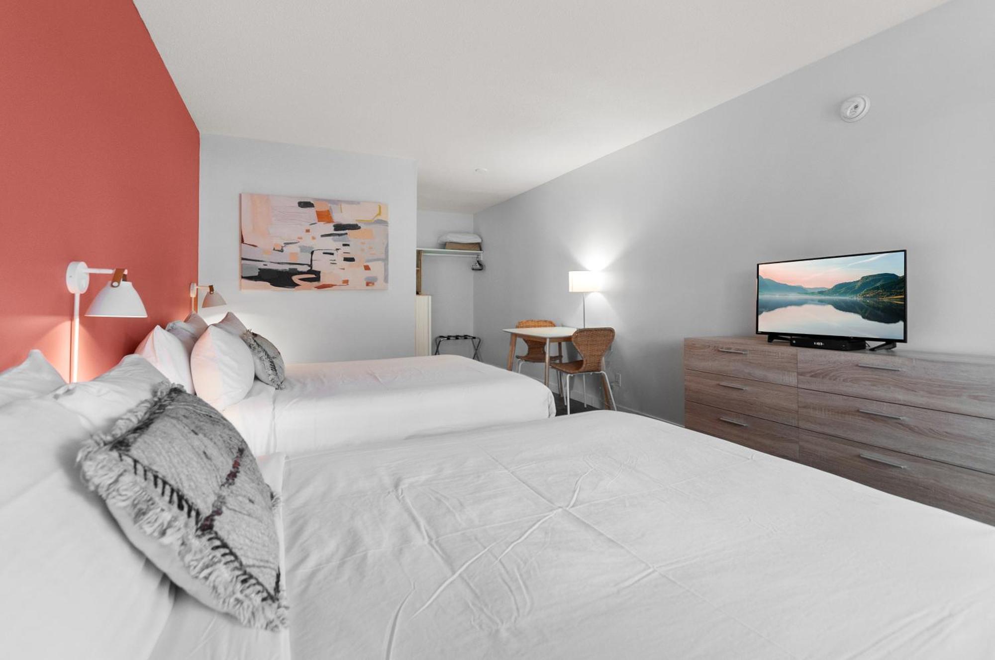 Okanagan Lakefront Resort Penticton Bagian luar foto