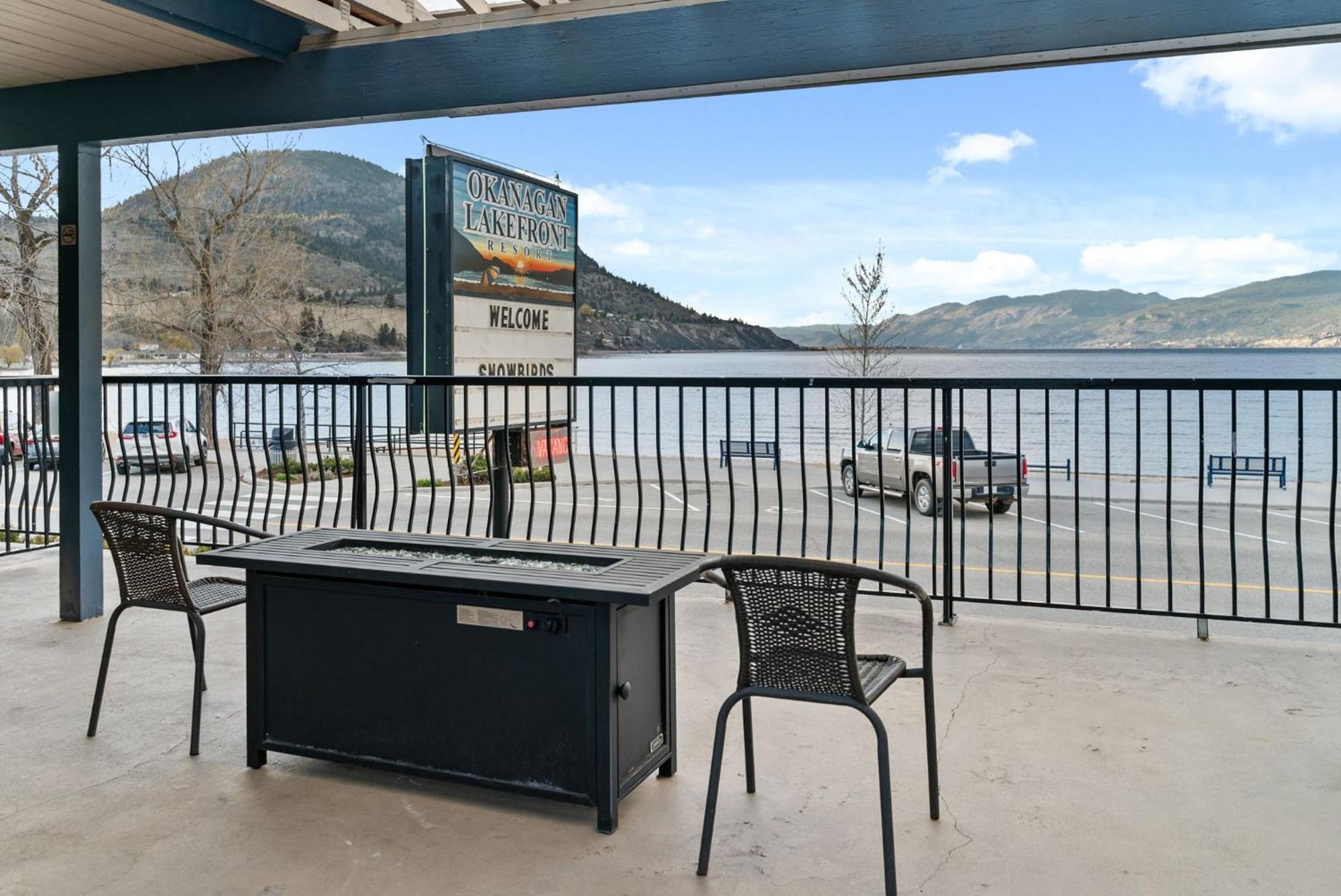 Okanagan Lakefront Resort Penticton Bagian luar foto