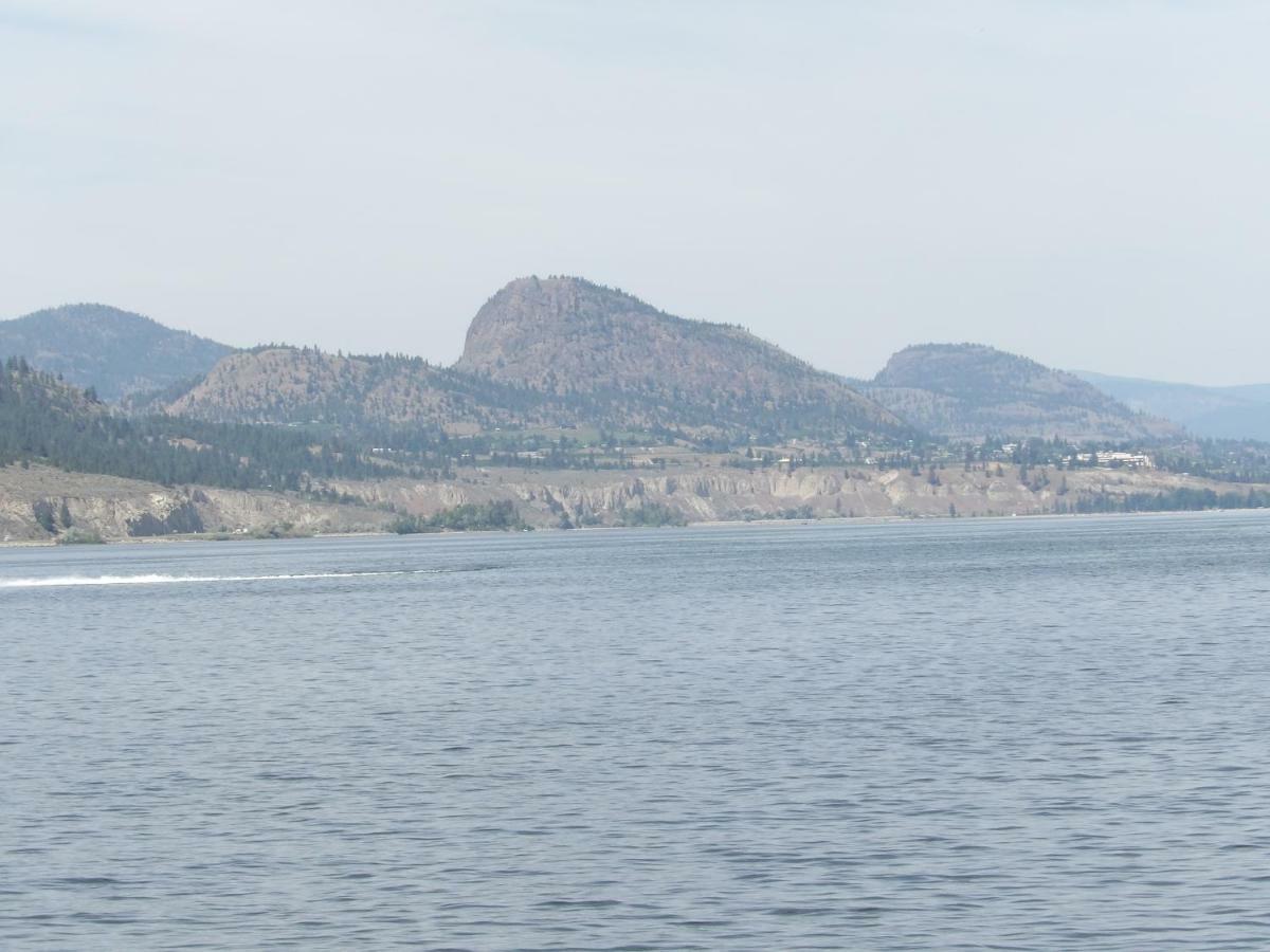 Okanagan Lakefront Resort Penticton Bagian luar foto